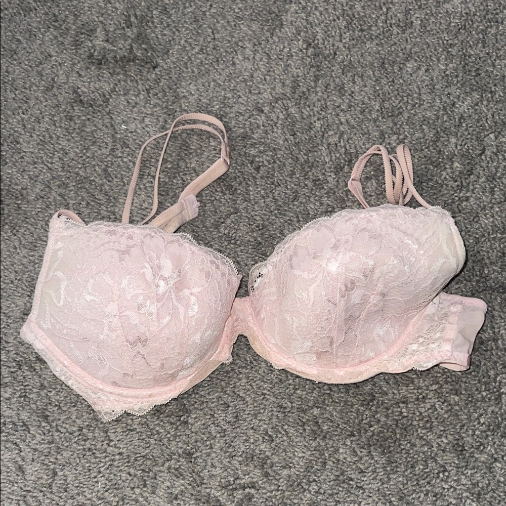 PINK Victoria's Secret Light Pink Lace Bra